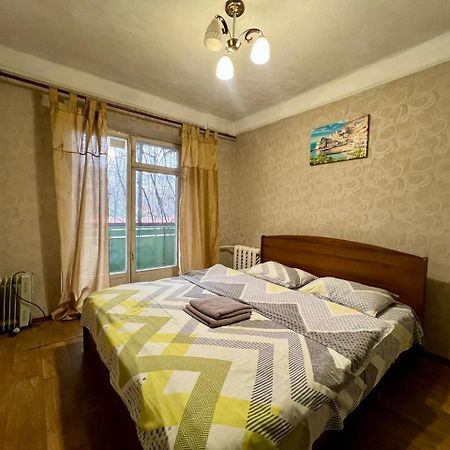Квартира Эконом-Класса Возле Метро Левобережная Kiev Eksteriør bilde