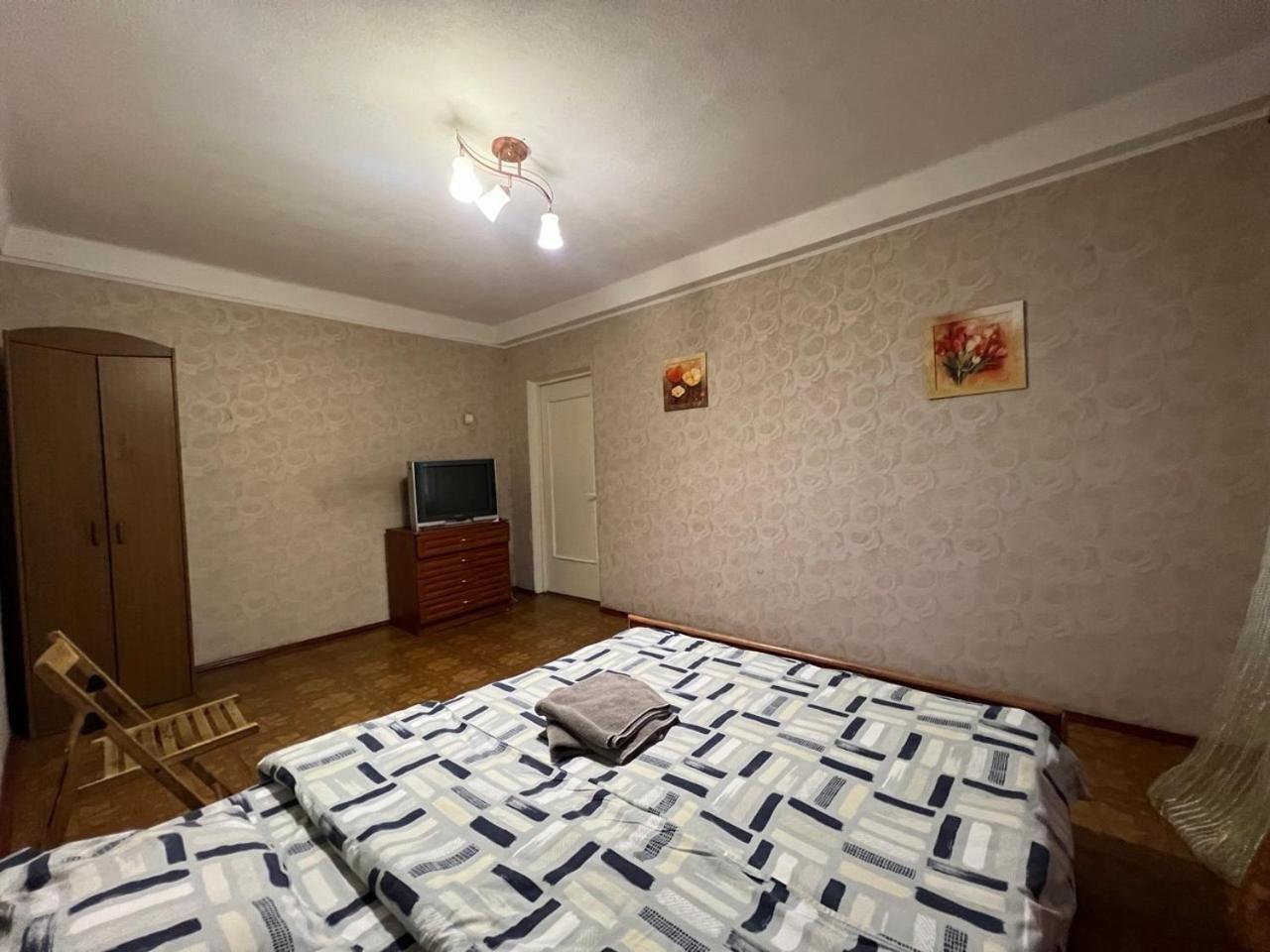 Квартира Эконом-Класса Возле Метро Левобережная Kiev Eksteriør bilde